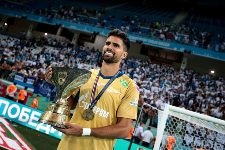 从桌上的W 从桌上的W